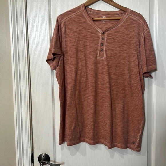 Rock & Republic Other - Rock & republic size XL orangish clay color, button neck, short sleeve tee shirt